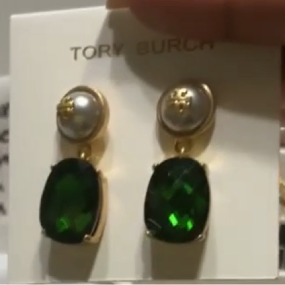 NWT Tory Burch Gold and Emerald crystal drop stud Earrings - Picture 3 of 4